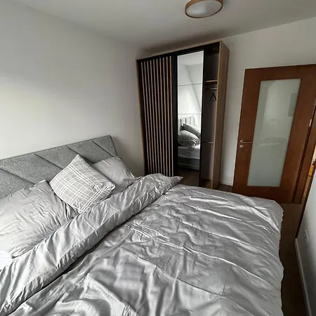 Apartament Na Sw. Piotra 57m2 아파트 웨그니차