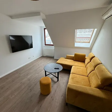 Apartament Na Sw. Piotra 57m2 웨그니차